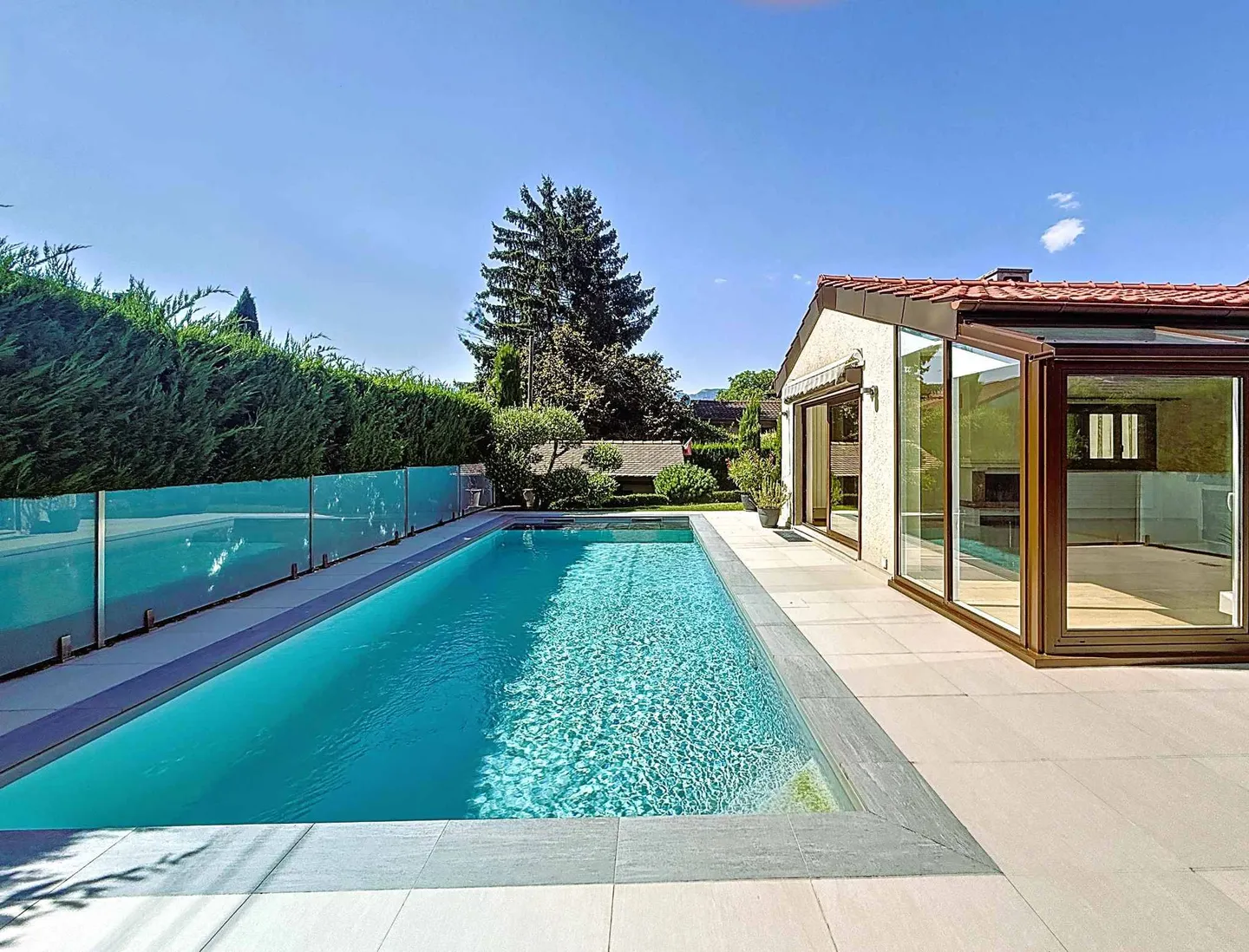 Unique, fully renovated villa - Photo 13 of 13