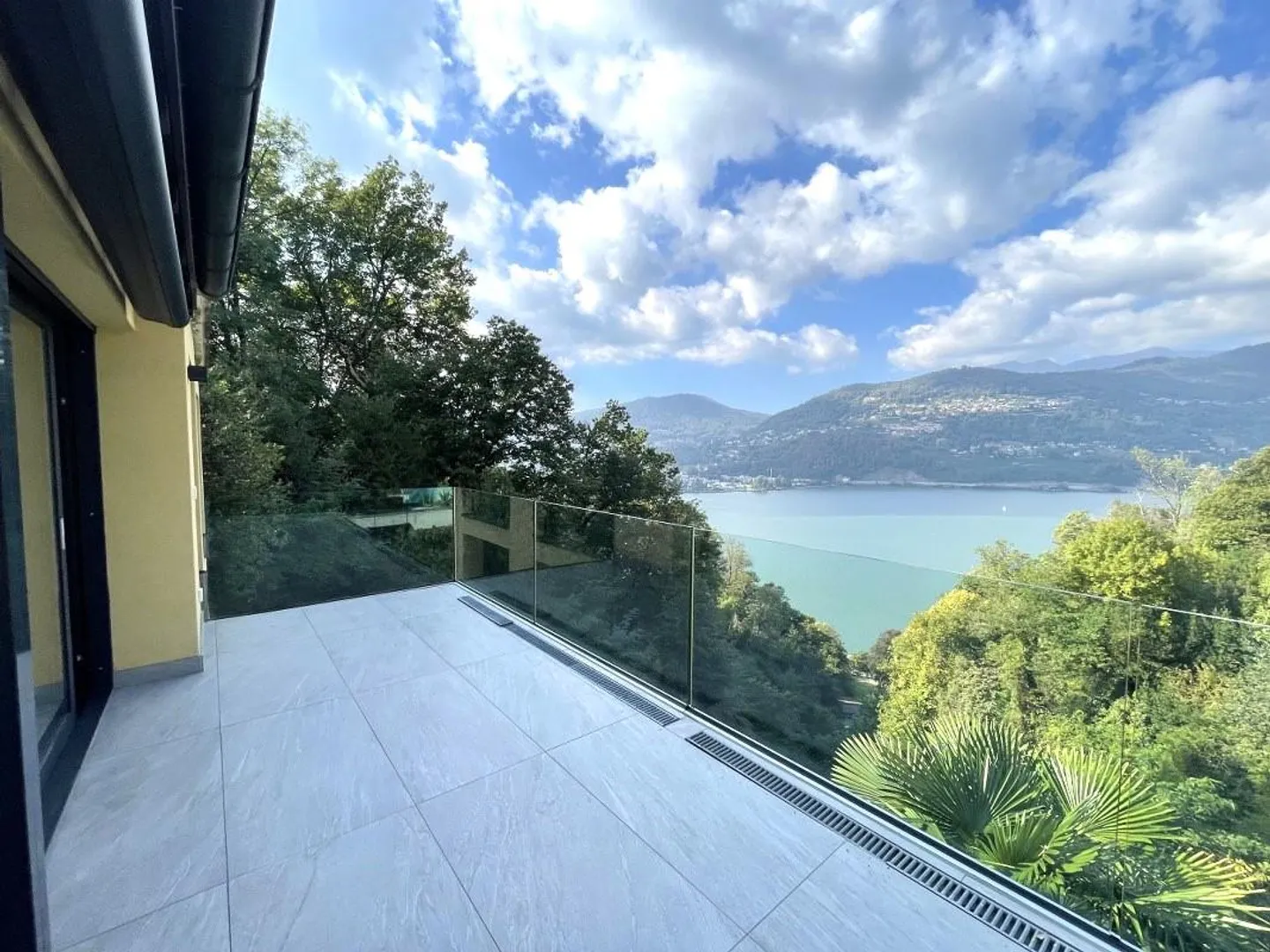 3,5-ZIMMER-WOHNUNG MIT WUNDERSCHÖNEM PANORAMABLICK - Foto 5 von 13