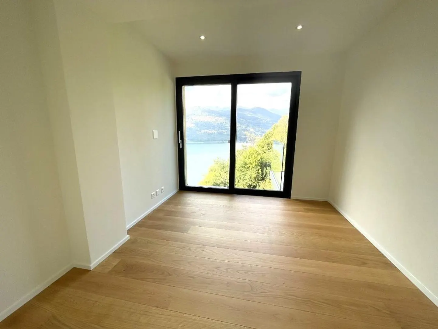 3,5-ZIMMER-WOHNUNG MIT WUNDERSCHÖNEM PANORAMABLICK - Foto 7 von 13