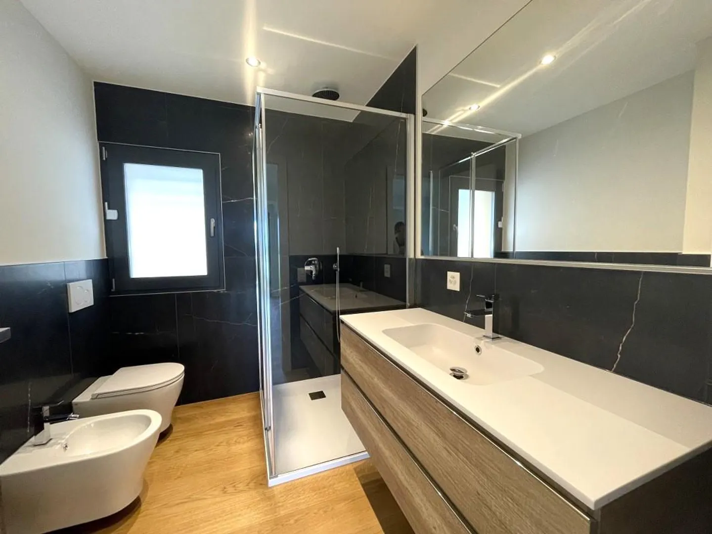 3,5-ZIMMER-WOHNUNG MIT WUNDERSCHÖNEM PANORAMABLICK - Foto 8 von 13
