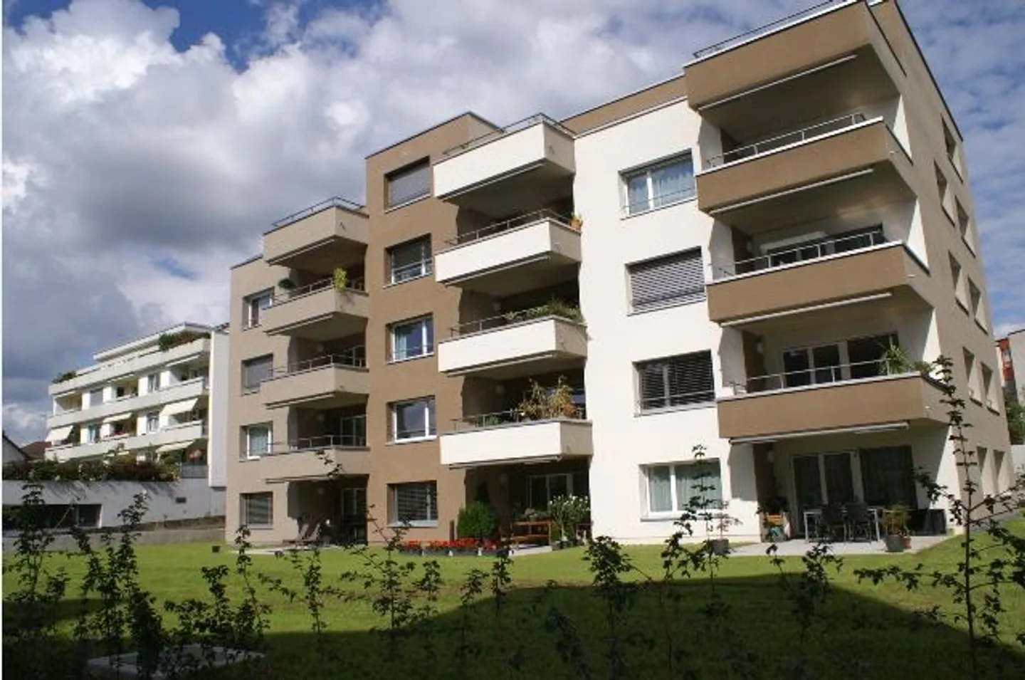 Appartamento moderno con terrazza - Foto 1 di 7