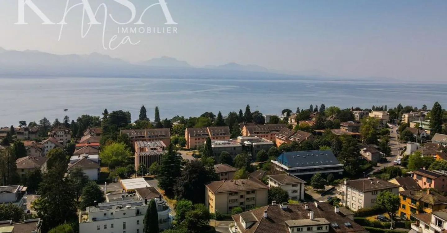 Appartamento attico ristrutturato, vista lago - Foto 8 di 13