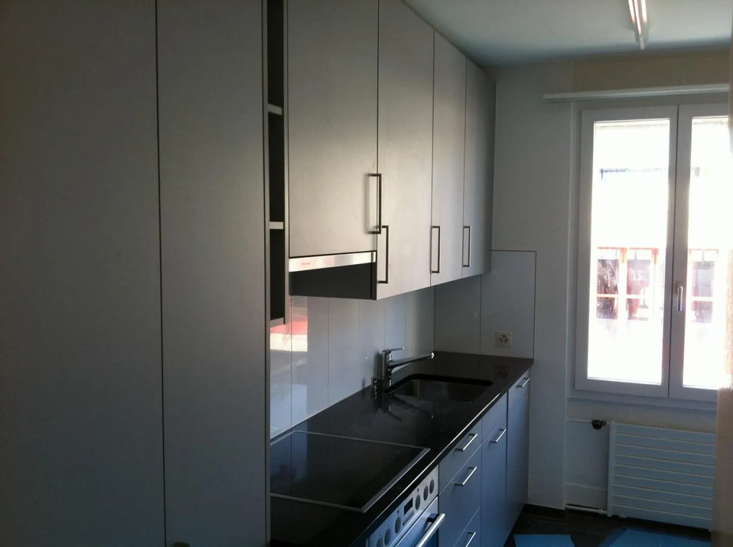Bellissimo appartamento di 4 1/2 stanze in città - Foto 2 di 5