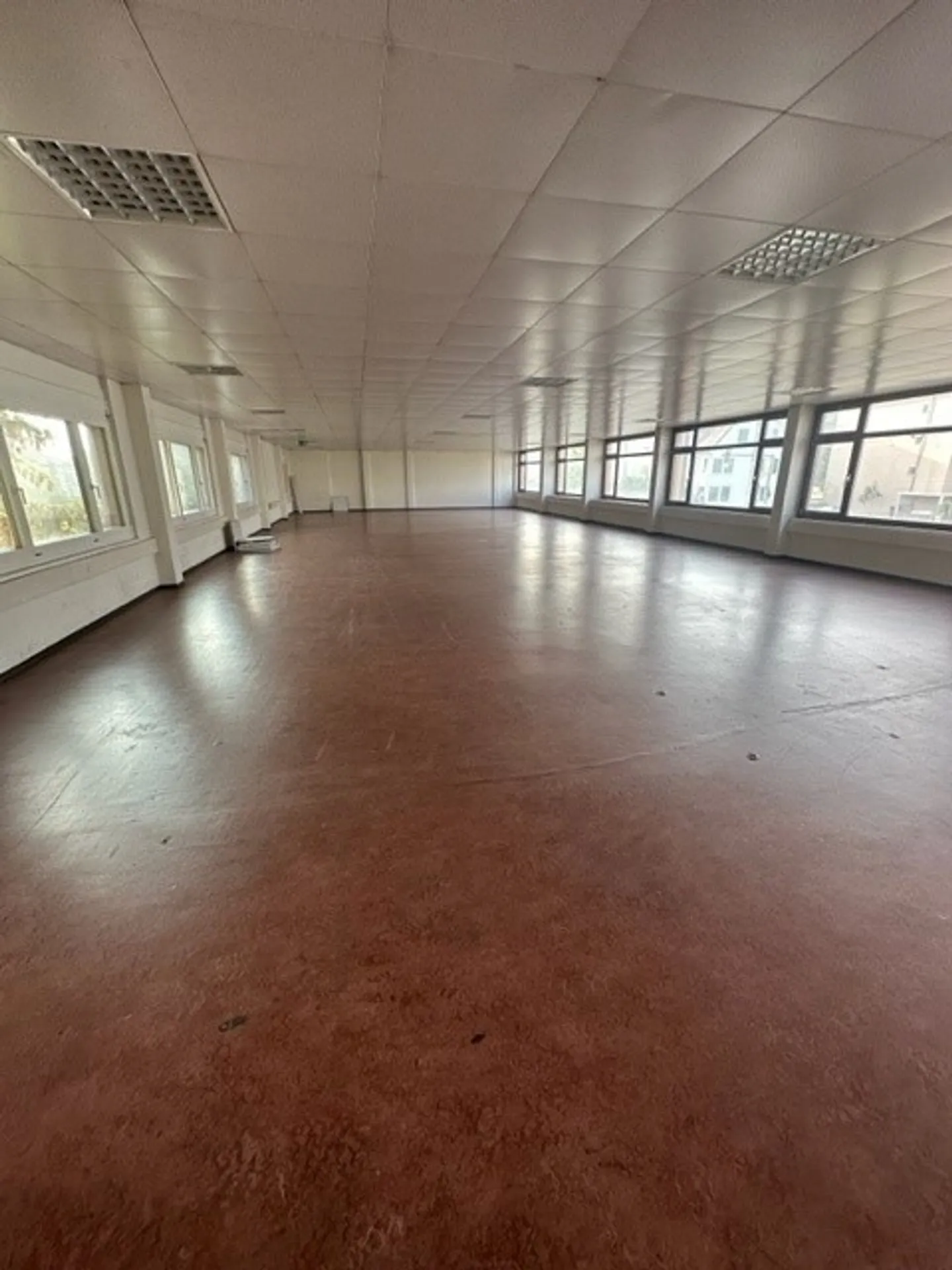 Commercial or office space in the center of Dietikon - Photo 11 of 11