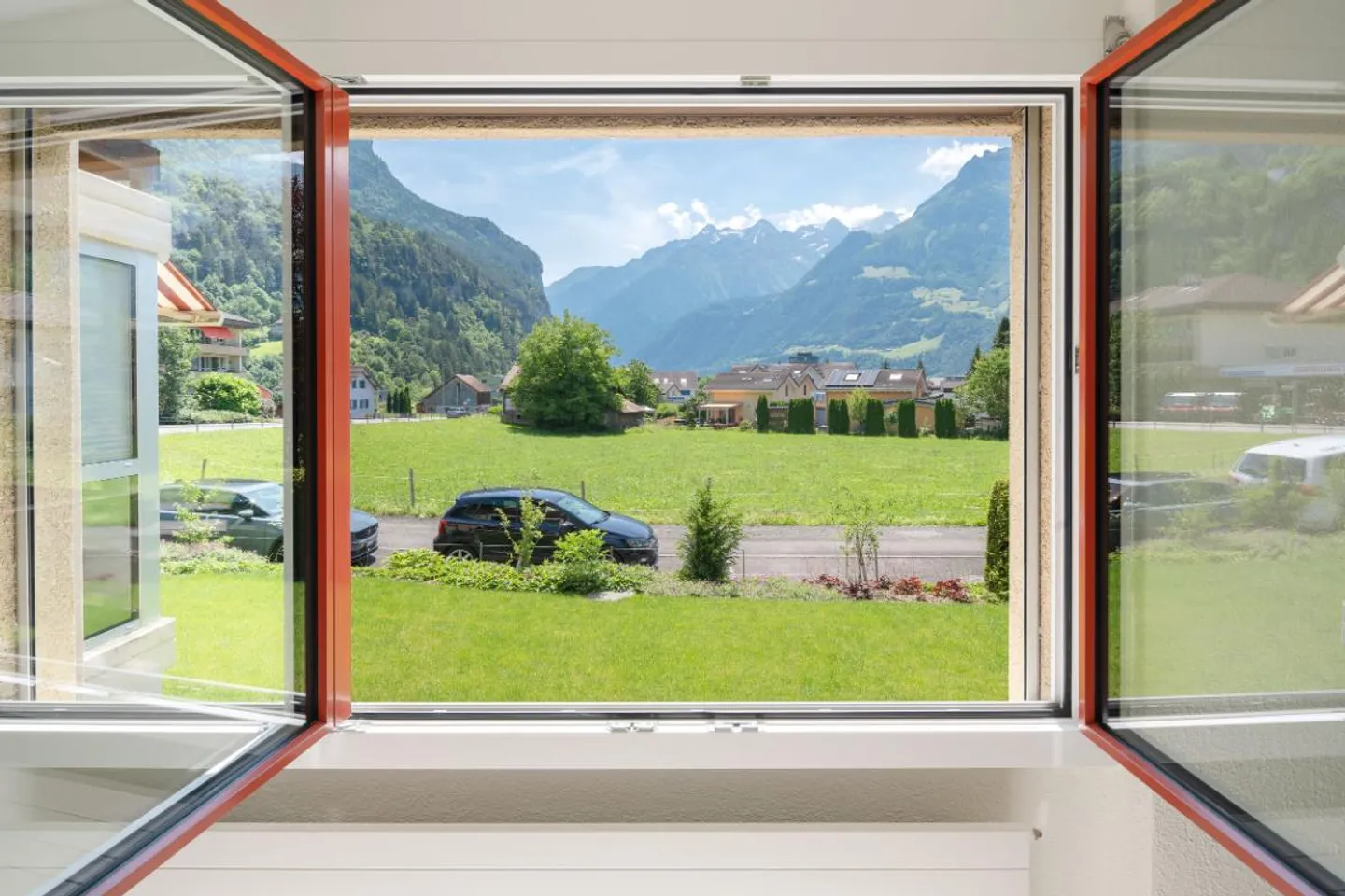 Appartamento luminoso e pronto per essere abitato con vista - Foto 3 di 5