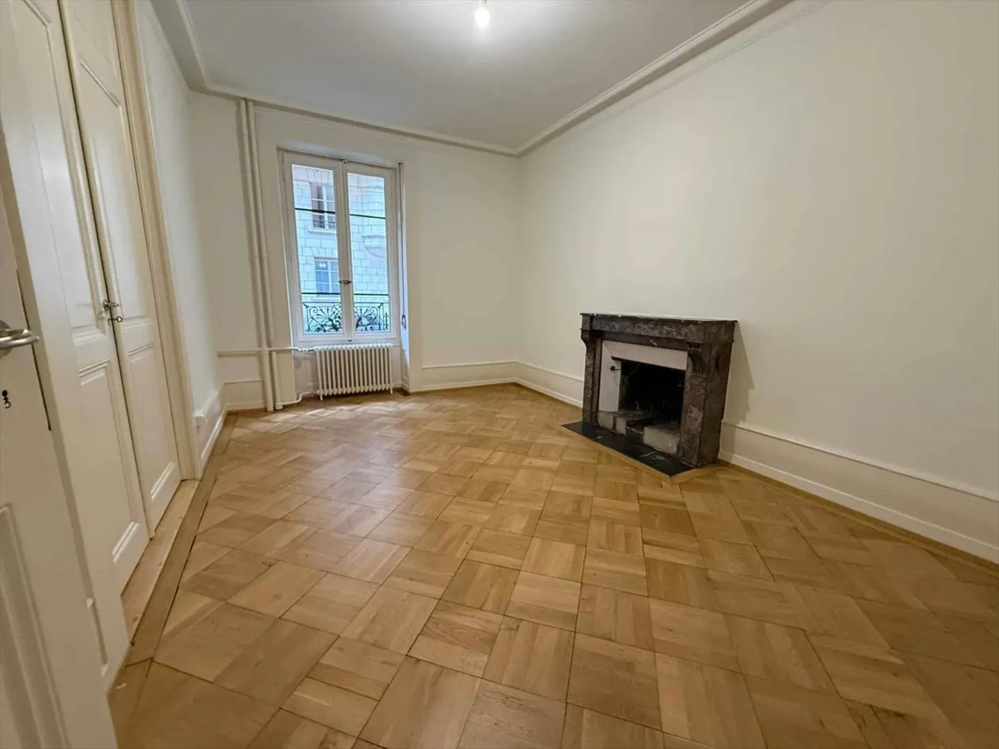 Appartamento 3 camere splendidamente ristrutturato in Rue de Lyon - Foto 3 di 6