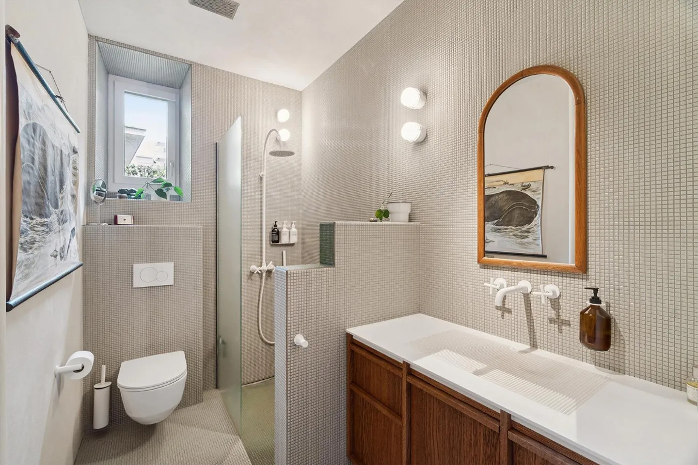 Exclusive Design Garden Apartment in Desirable, Quiet City Location - Photo 4 of 5
