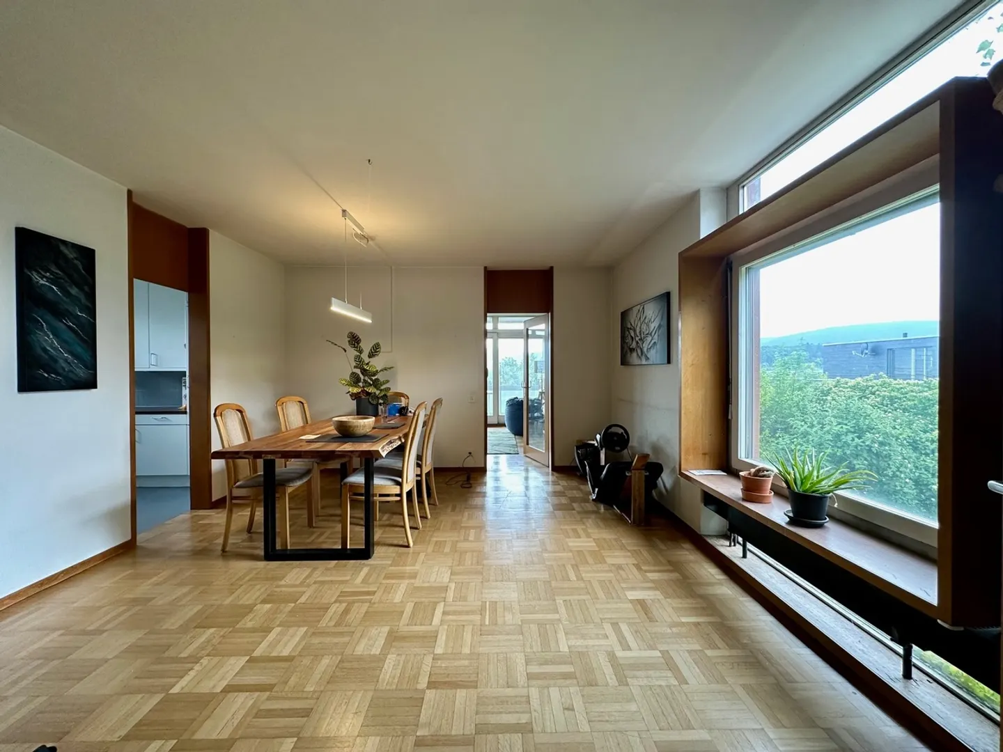 Architect's House with Far-Reaching Views in a Quiet Location in Reinach BL - Photo 6 of 29