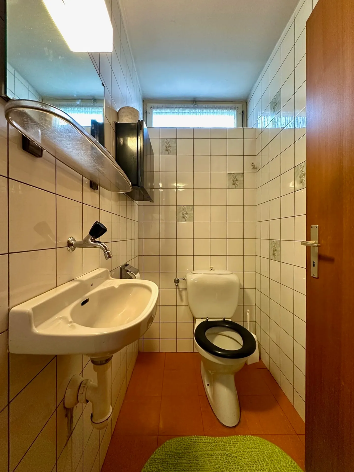Architect's House with Far-Reaching Views in a Quiet Location in Reinach BL - Photo 16 of 29