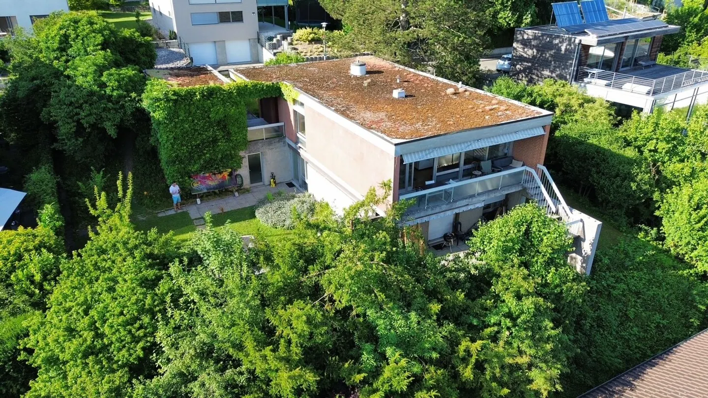Architect's House with Far-Reaching Views in a Quiet Location in Reinach BL - Photo 23 of 29
