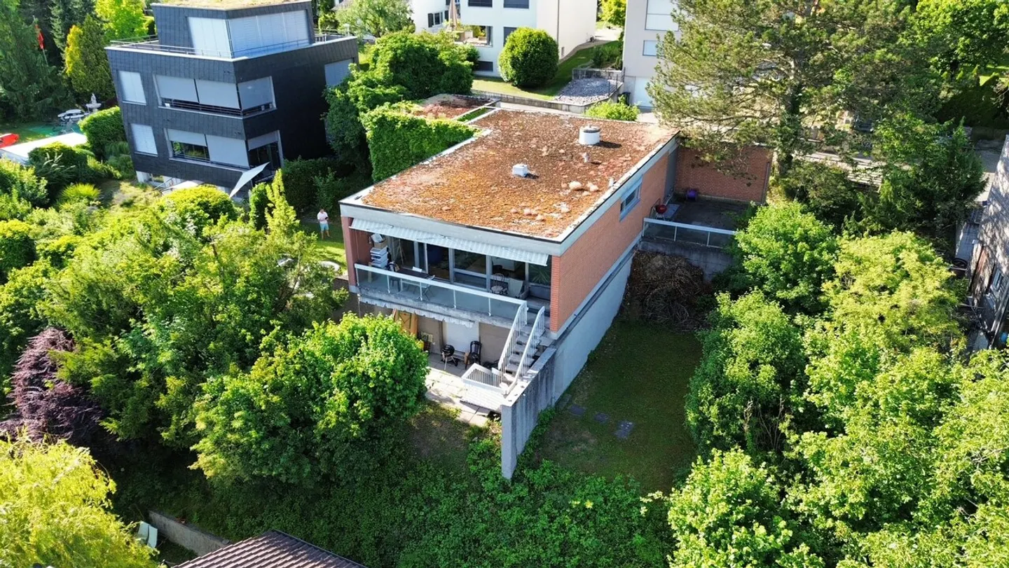 Architect's House with Far-Reaching Views in a Quiet Location in Reinach BL - Photo 24 of 29