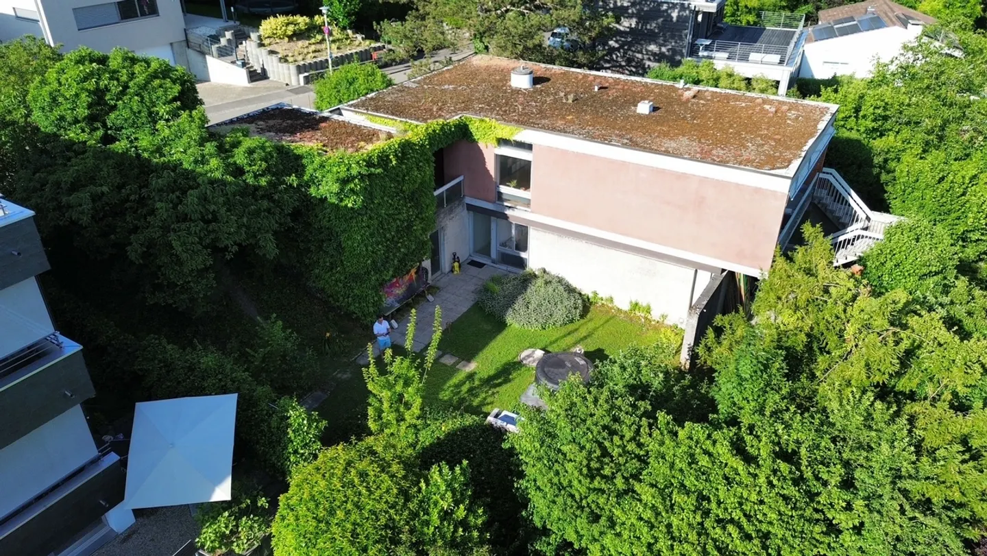 Architect's House with Far-Reaching Views in a Quiet Location in Reinach BL - Photo 26 of 29