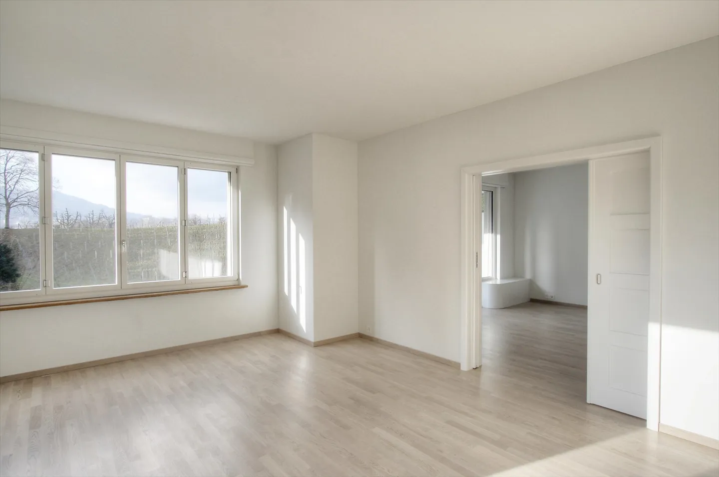 Schöne 3.5-Zimmerwohnung mit Sicht auf den Zürichsee - Foto 3 von 9