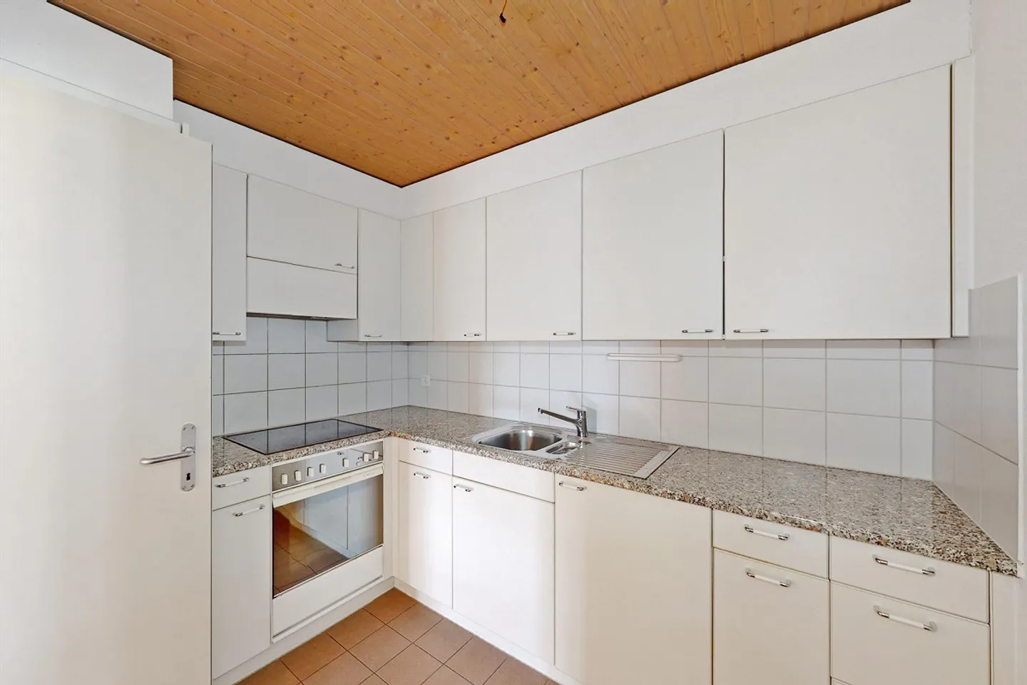 Small but fine apartment is looking for you - Photo 5 of 8