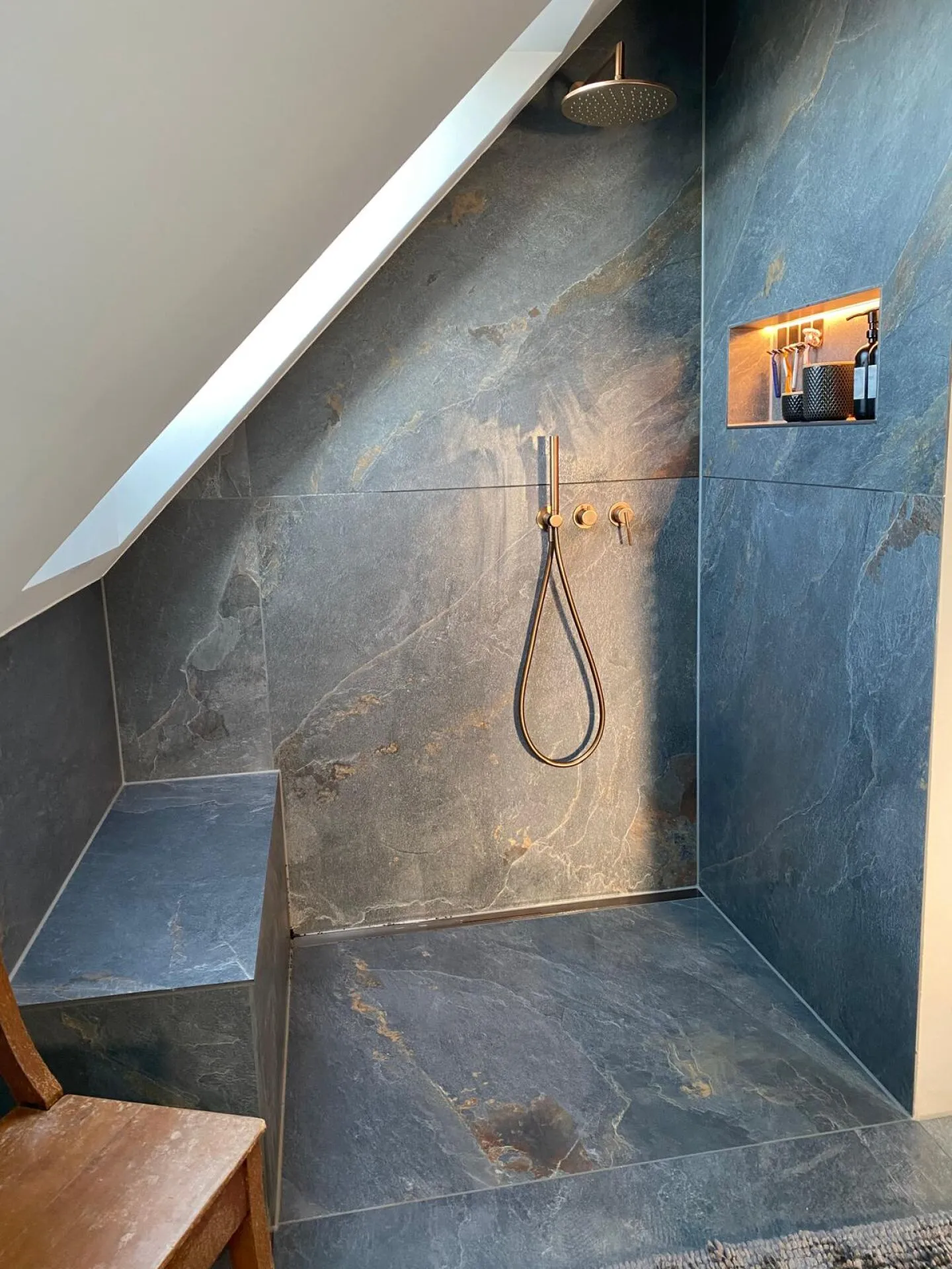 6.5 Room Single Family House in 2564 Bellmund - Photo 3 of 15