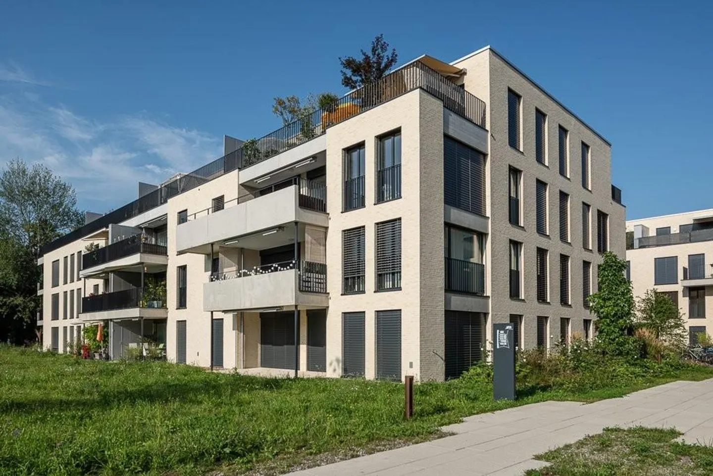 Modernes Apartment in ruhiger Lage - Foto 1 von 9