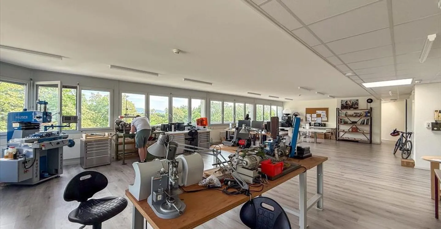 Bureau à louer - Photo 1 sur 6