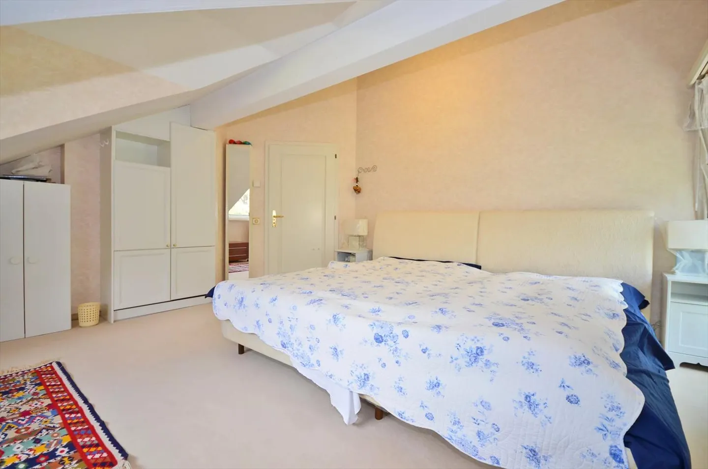 Appartement im letzten Stock mit Seeblick - Foto 7 von 8