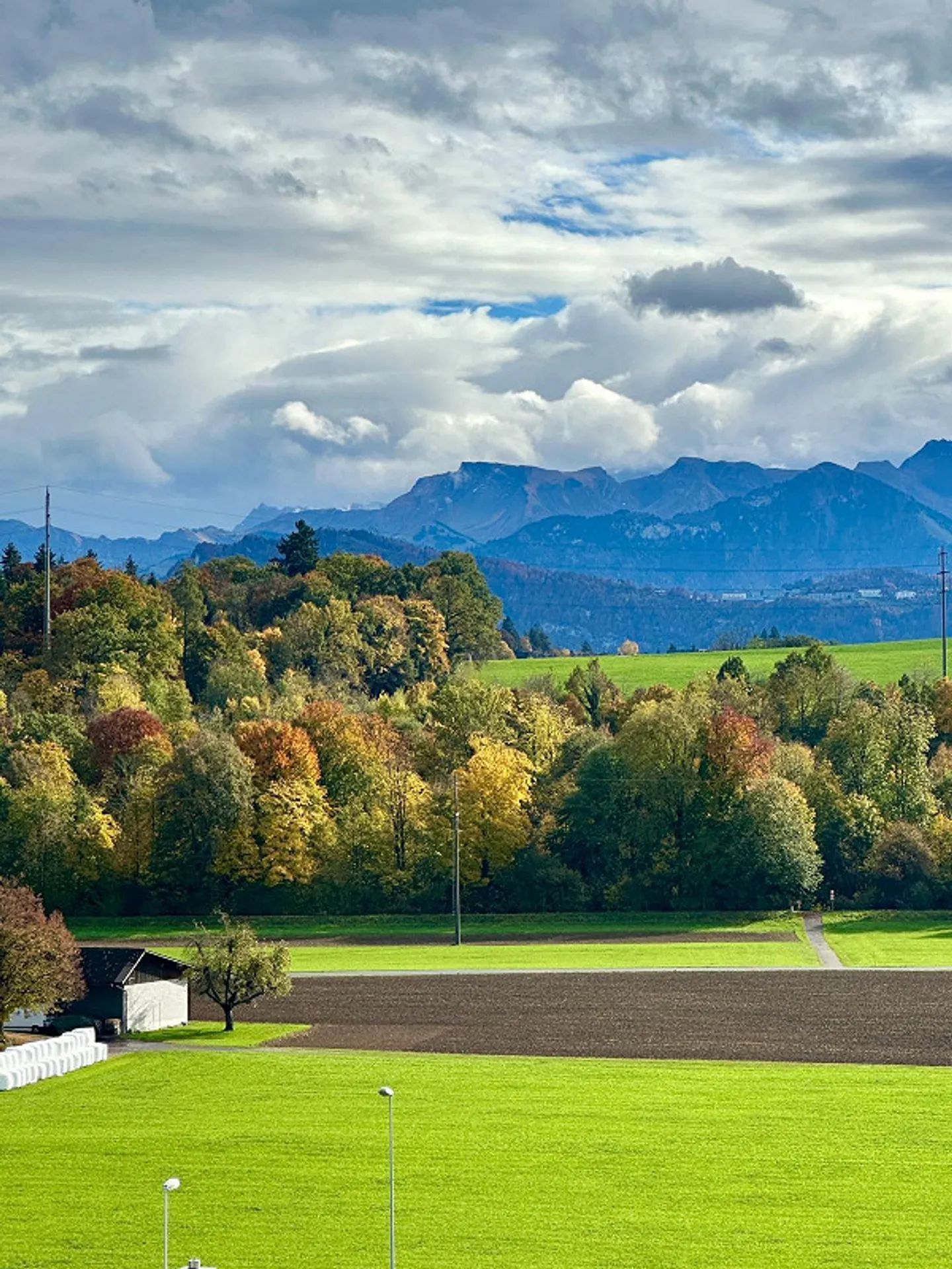 Modern 2.5-room apartment with stunning views in Emmen - Photo 8 of 13