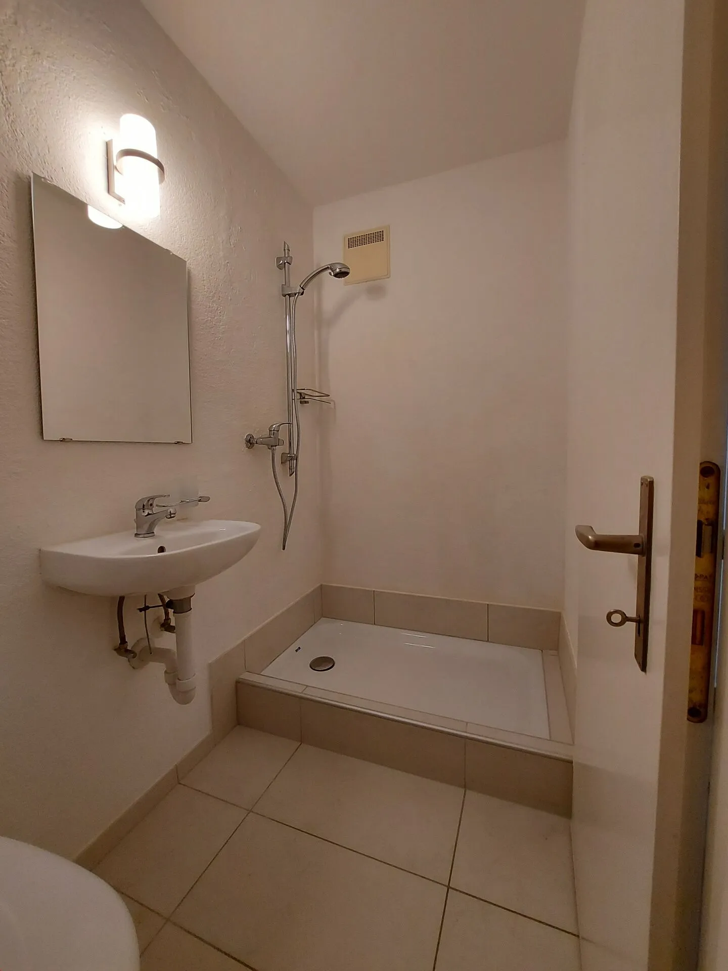 Old Town Apartment with Spacious Terrace - Photo 13 of 17