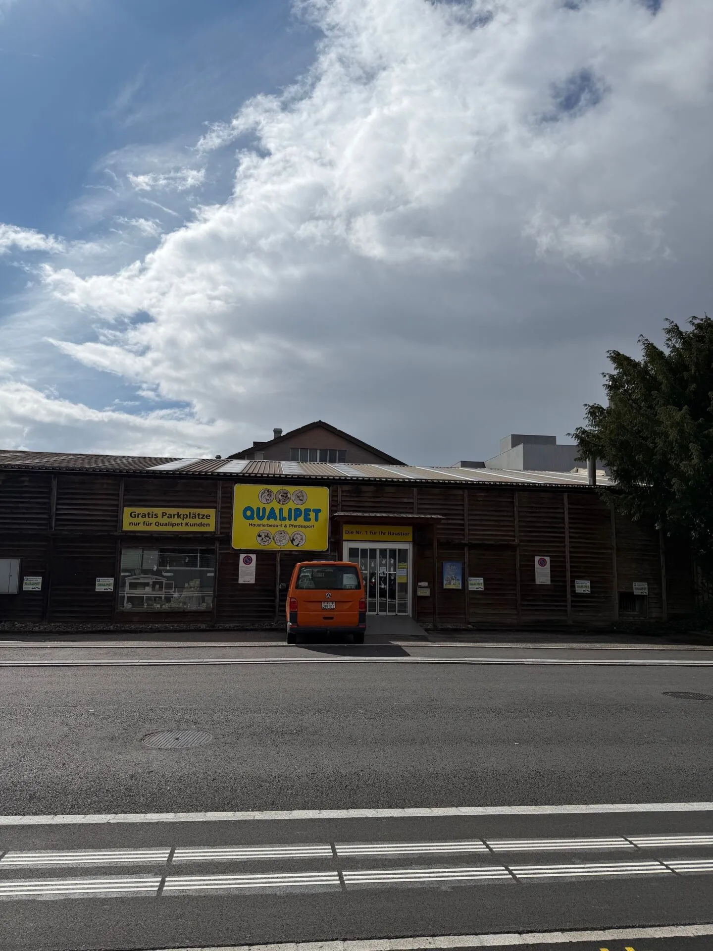 800 m2 Sales or Commercial Space in the Industry Dietikon - Photo 1 of 4