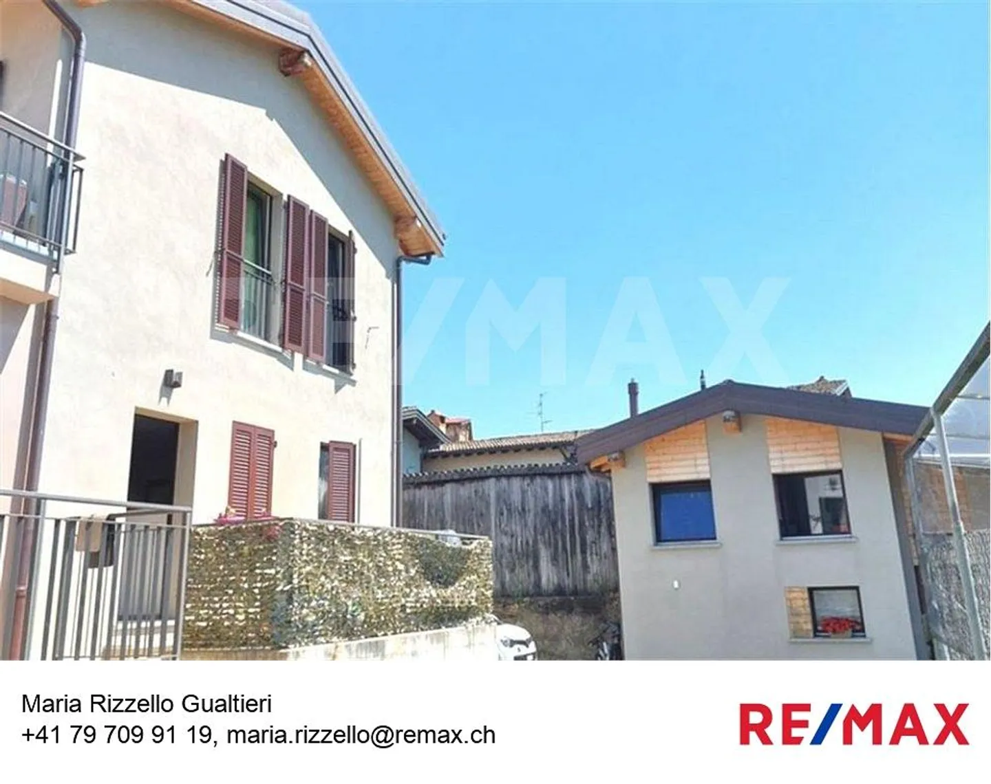 Spacious 4-room apartment in a residence with courtyard and garden - Photo 1 of 10