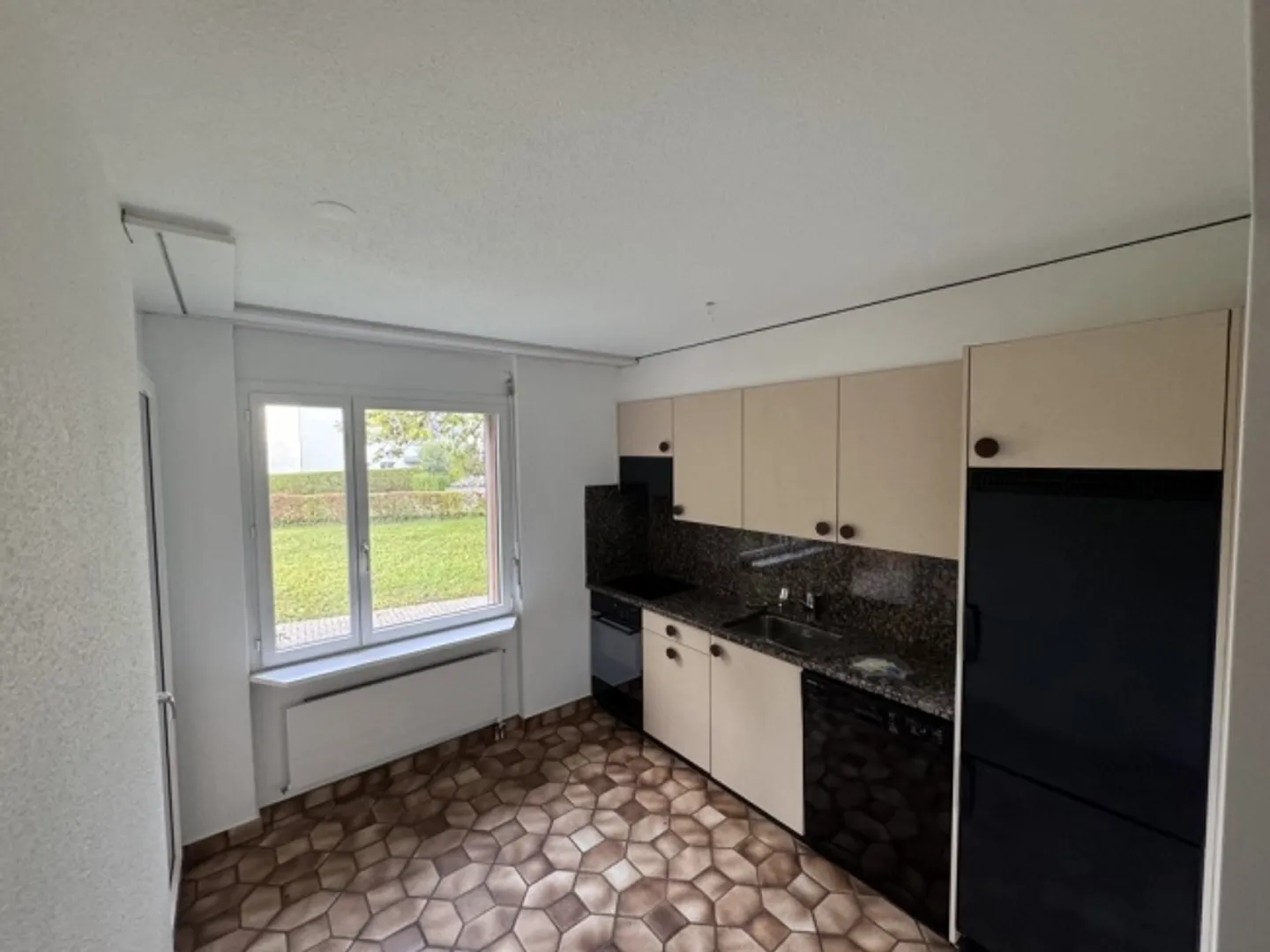Beautiful 2.5-room apartment for rent in Küsnacht - Photo 3 of 9