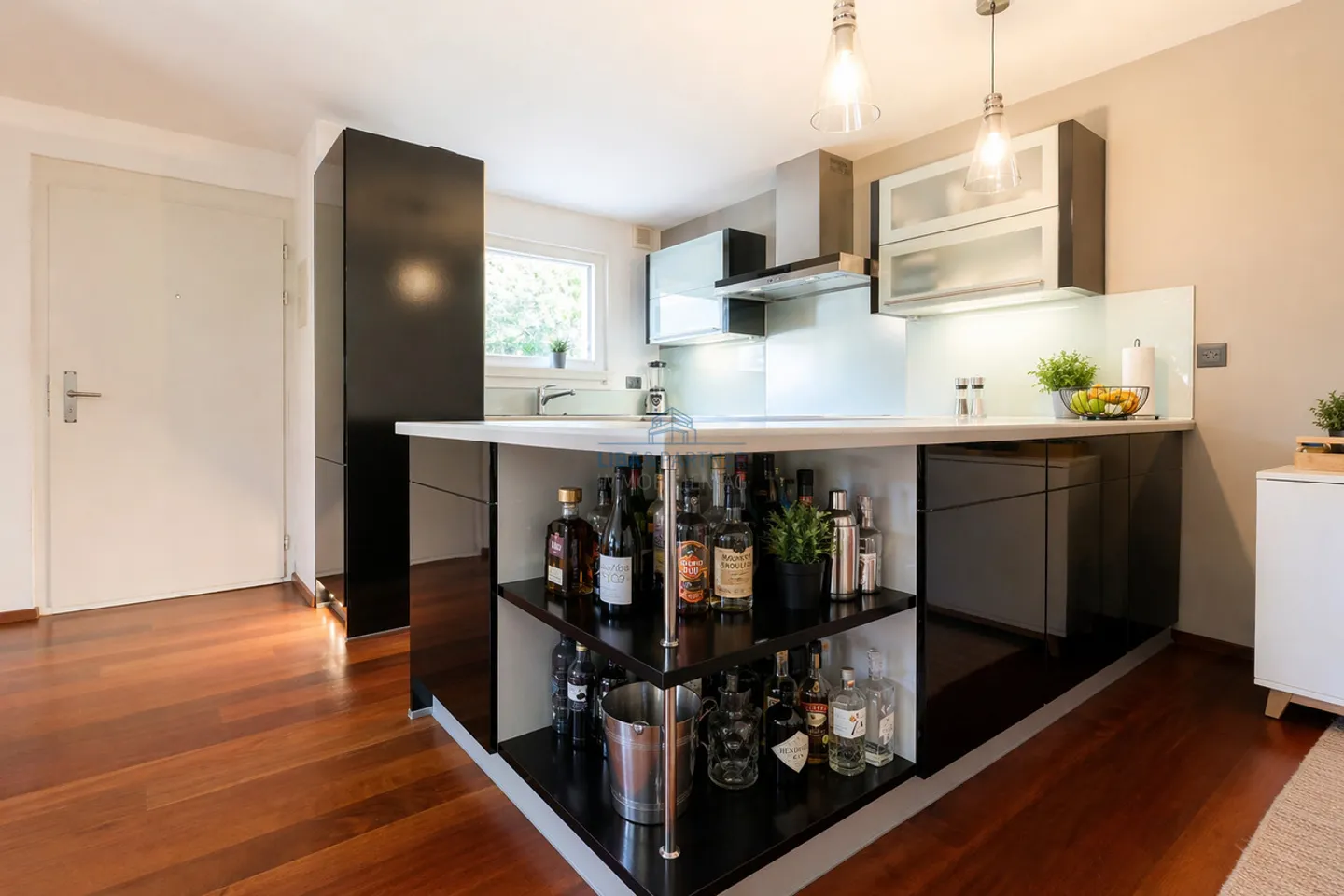 Appartement de jardin spacieux dans un emplacement privilégié - Photo 4 sur 13