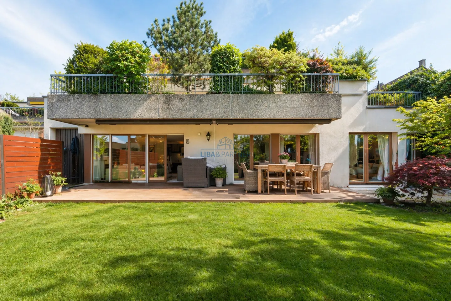 Appartement de jardin spacieux dans un emplacement privilégié - Photo 2 sur 13