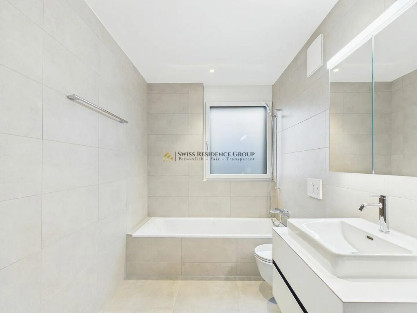 Appartement spacieux de 5,5 pièces avec loggia et salle de bain attenante - Photo 14 sur 17