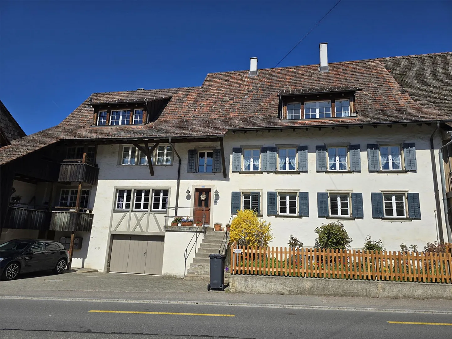 Charming renovated apartment in Löhningen - Photo 1 of 10