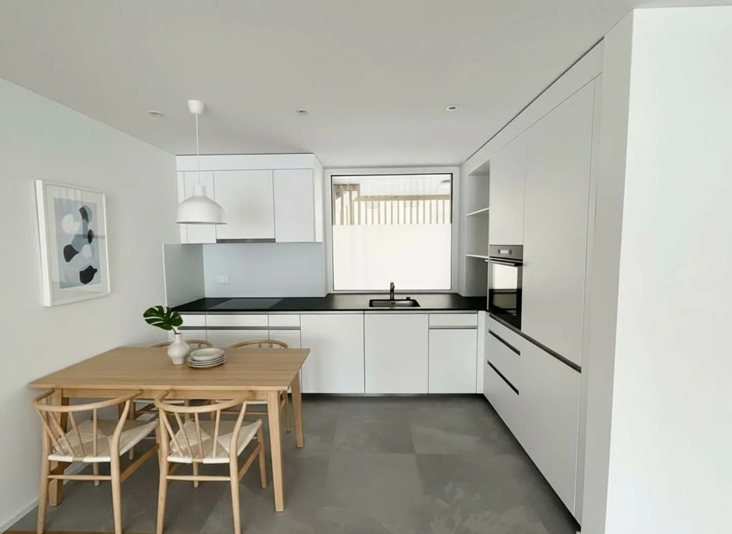 2.5 Room Apartment - Photo 3 of 5