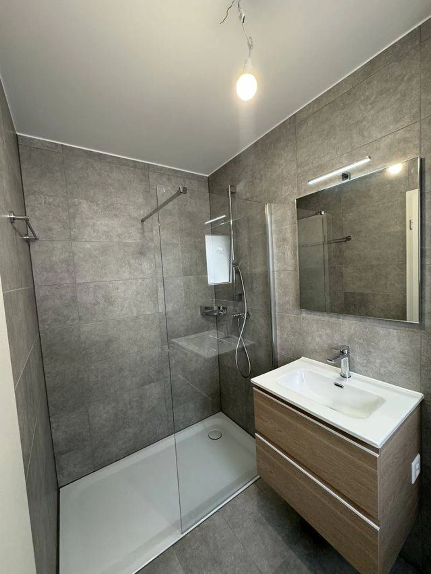 3.5-room apartment on the ground floor - Photo 3 of 12