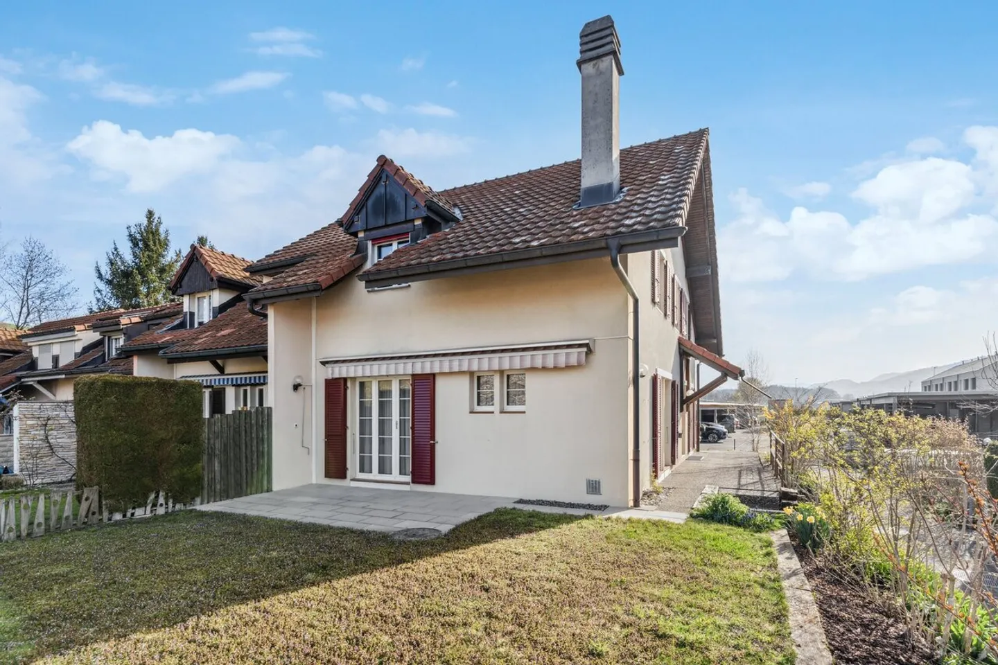 Schönes Reihenhaus - Foto 1 von 10