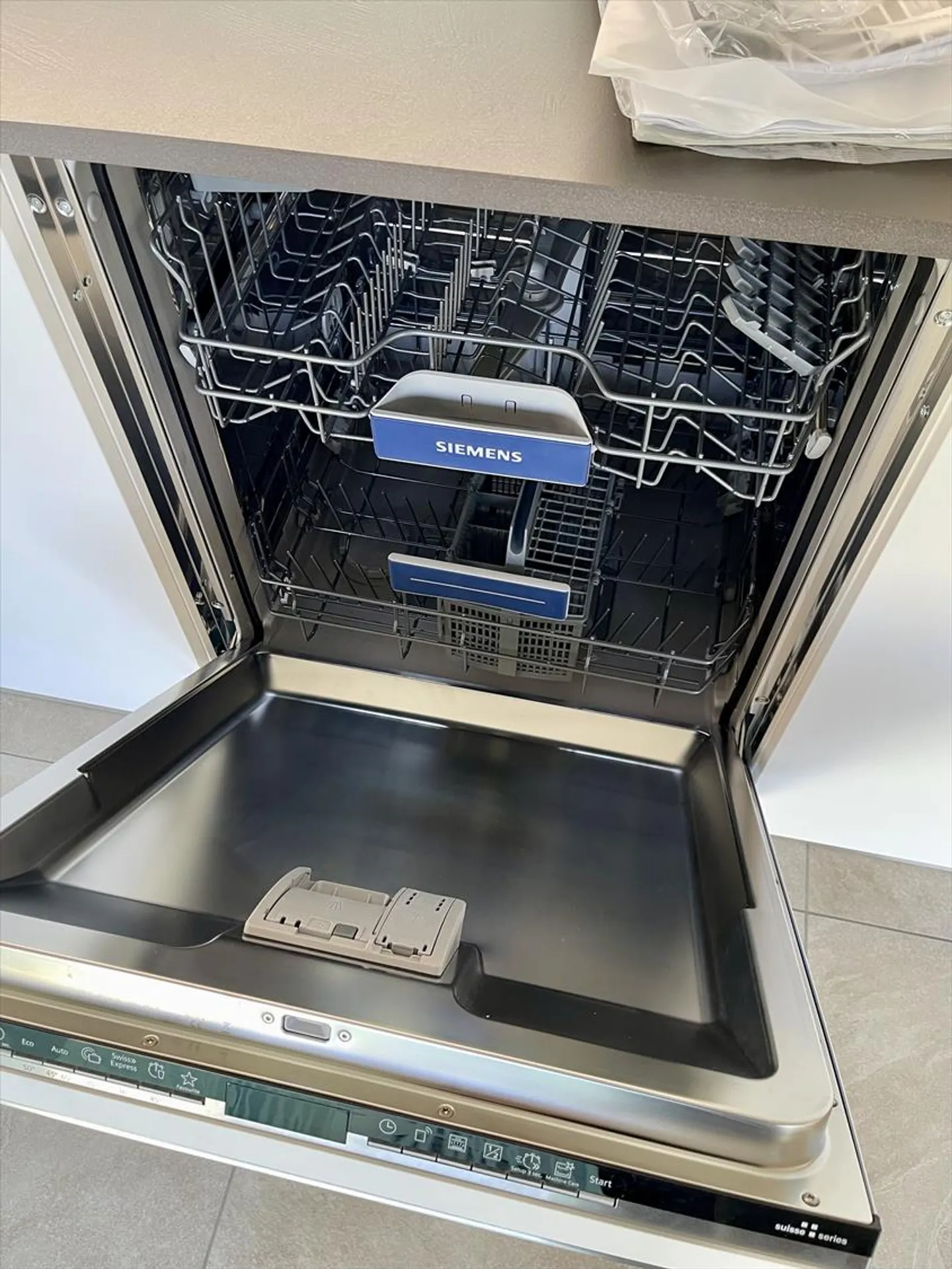 Studio 1 room - Photo 13 of 16