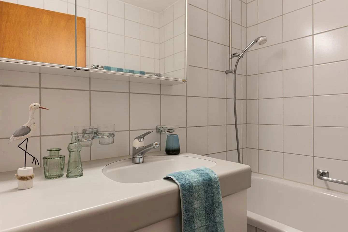 Cozy family apartment seeks new tenants! - Photo 3 of 6