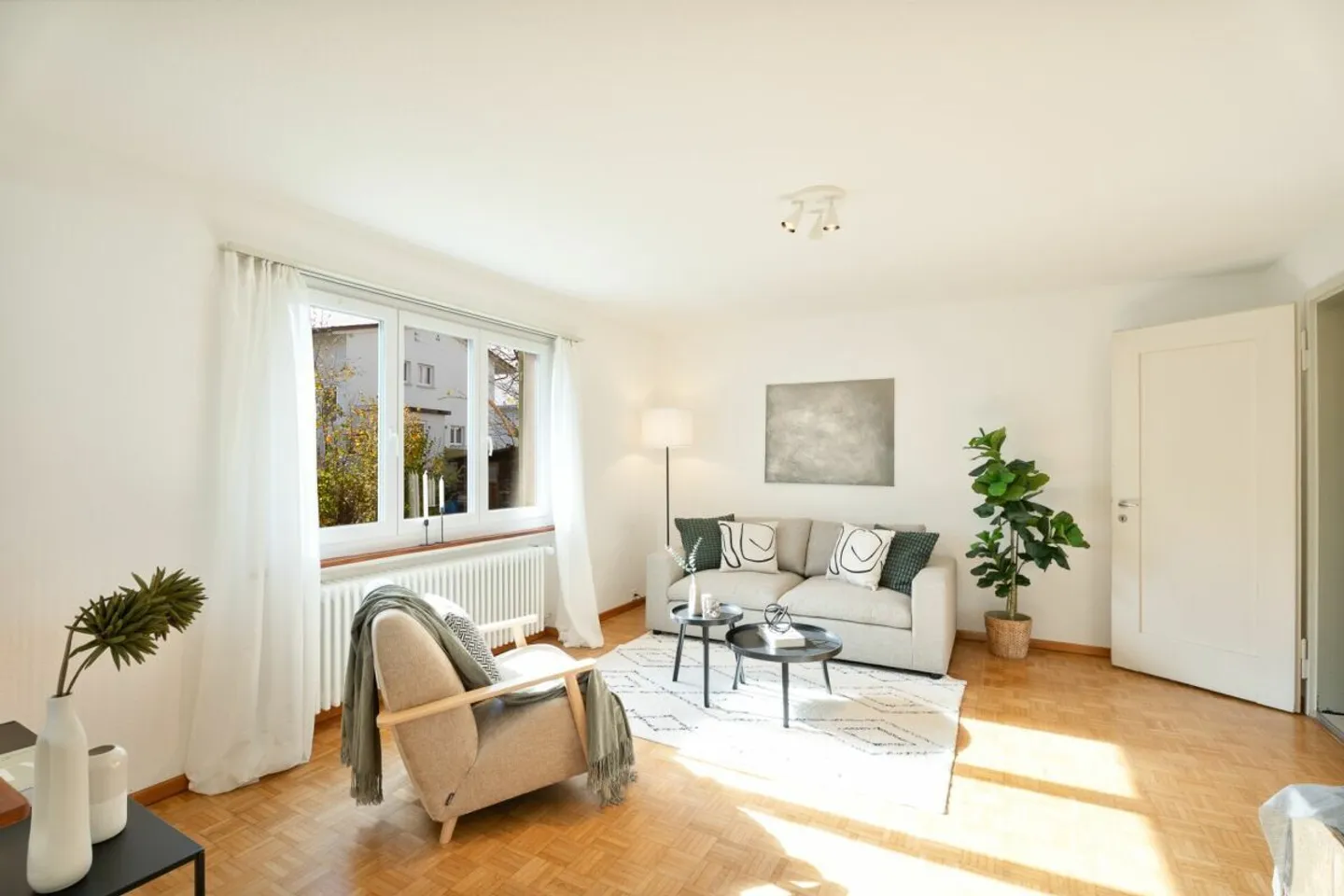 Familienwohnsitz mit grossem Garten und Ausbau-Potenzial - Foto 4 von 13