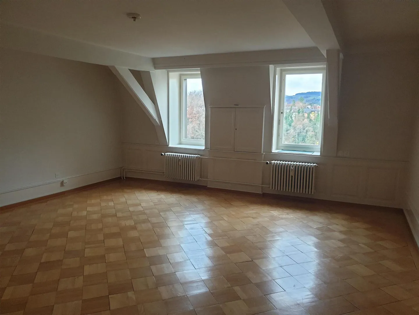 Bel appartement ancien spacieux de 2,5 pièces à Junkerngasse - Photo 4 sur 15