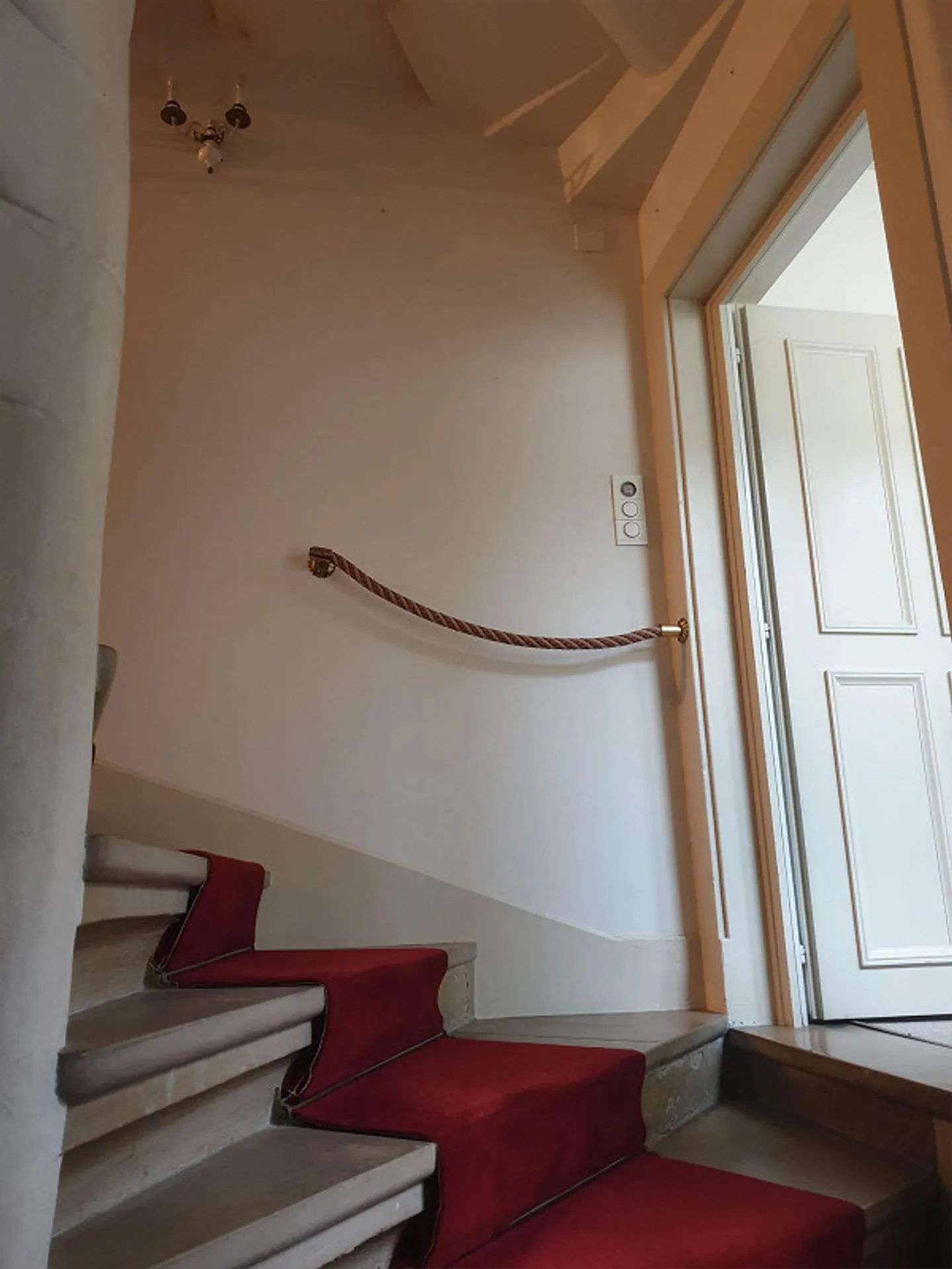 Bel appartement ancien spacieux de 2,5 pièces à Junkerngasse - Photo 1 sur 15