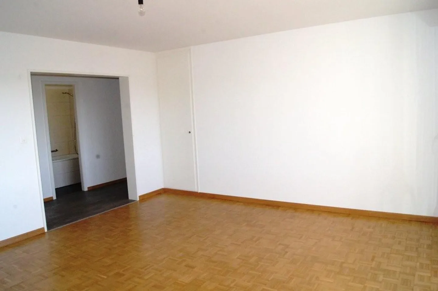 Vivere centrale a Ittigen - Foto 7 di 8