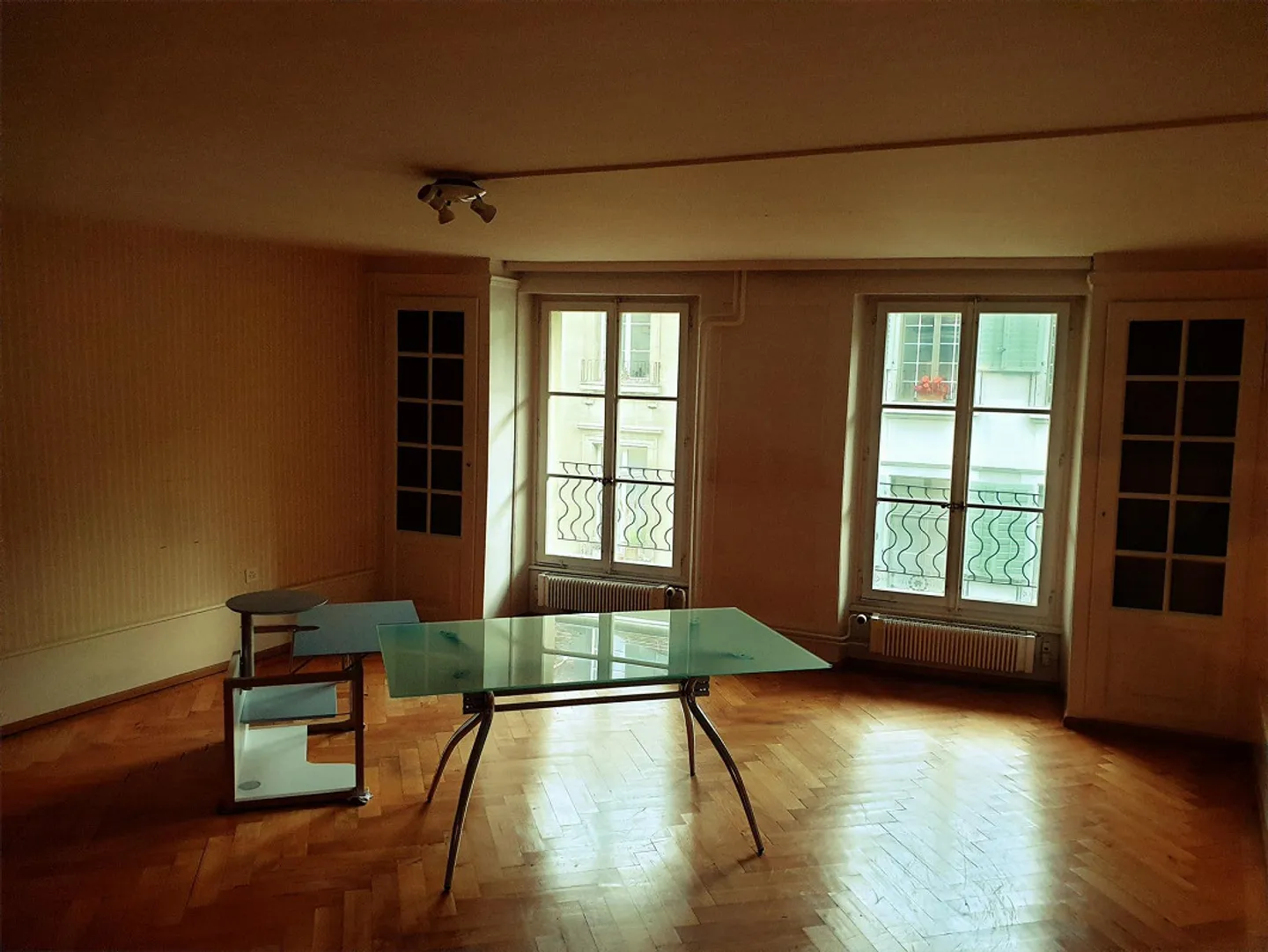 Bel appartement ancien spacieux de 2,5 pièces à Junkerngasse - Photo 11 sur 15