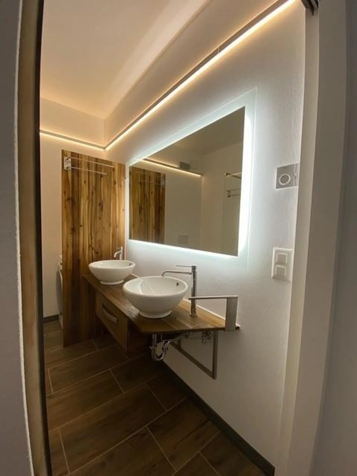 Unique Living with Loft Character – 4-Room Apartment in Galmiz - Photo 8 of 9