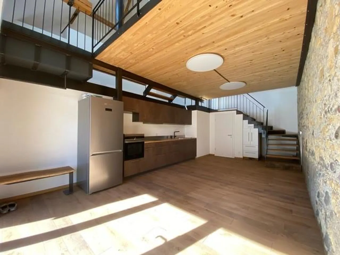 Unique Living with Loft Character – 4-Room Apartment in Galmiz - Photo 2 of 9