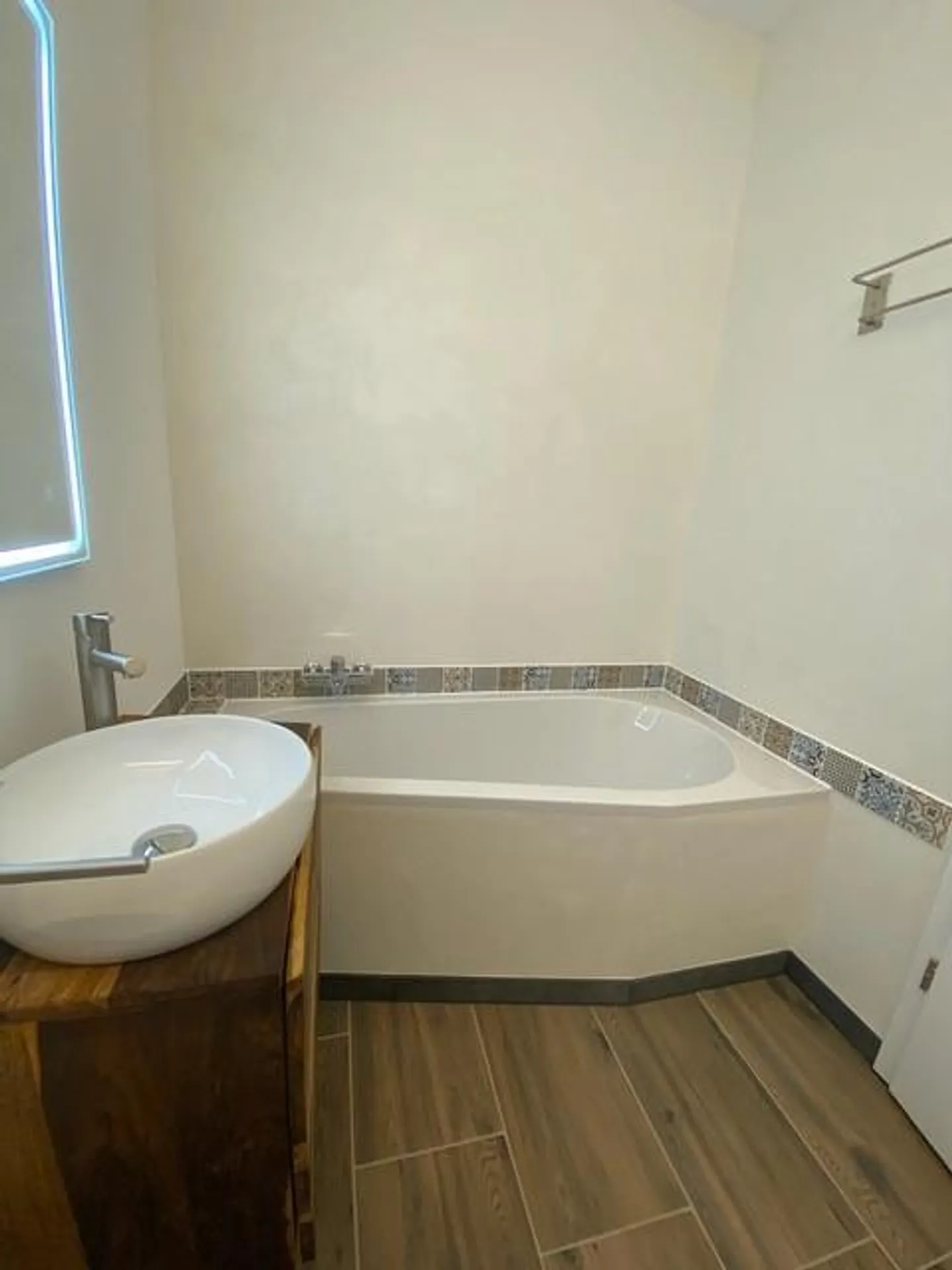 Unique Living with Loft Character – 4-Room Apartment in Galmiz - Photo 6 of 9