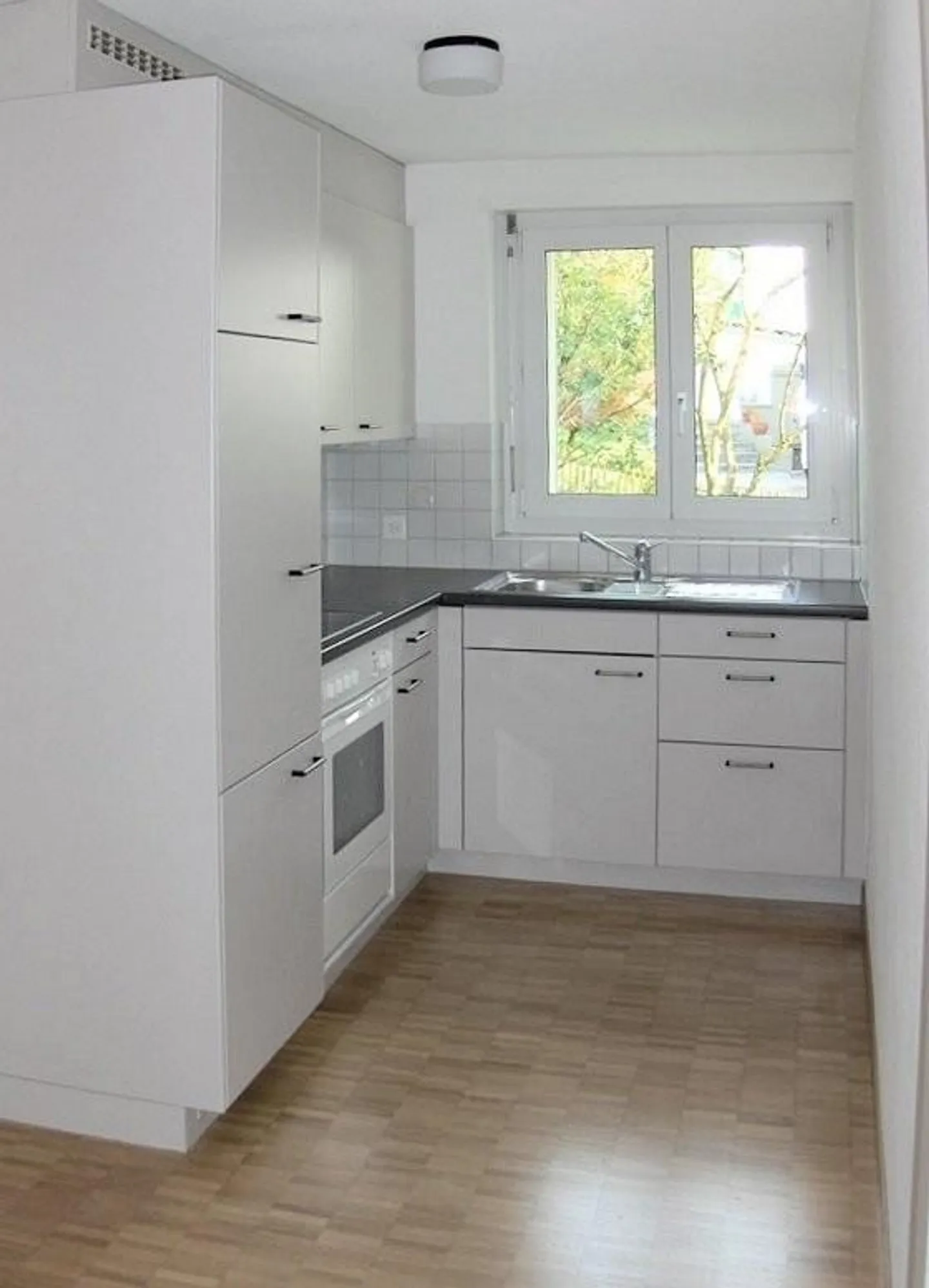 Bellissimo e soleggiato appartamento in una posizione tranquilla - Foto 4 di 8