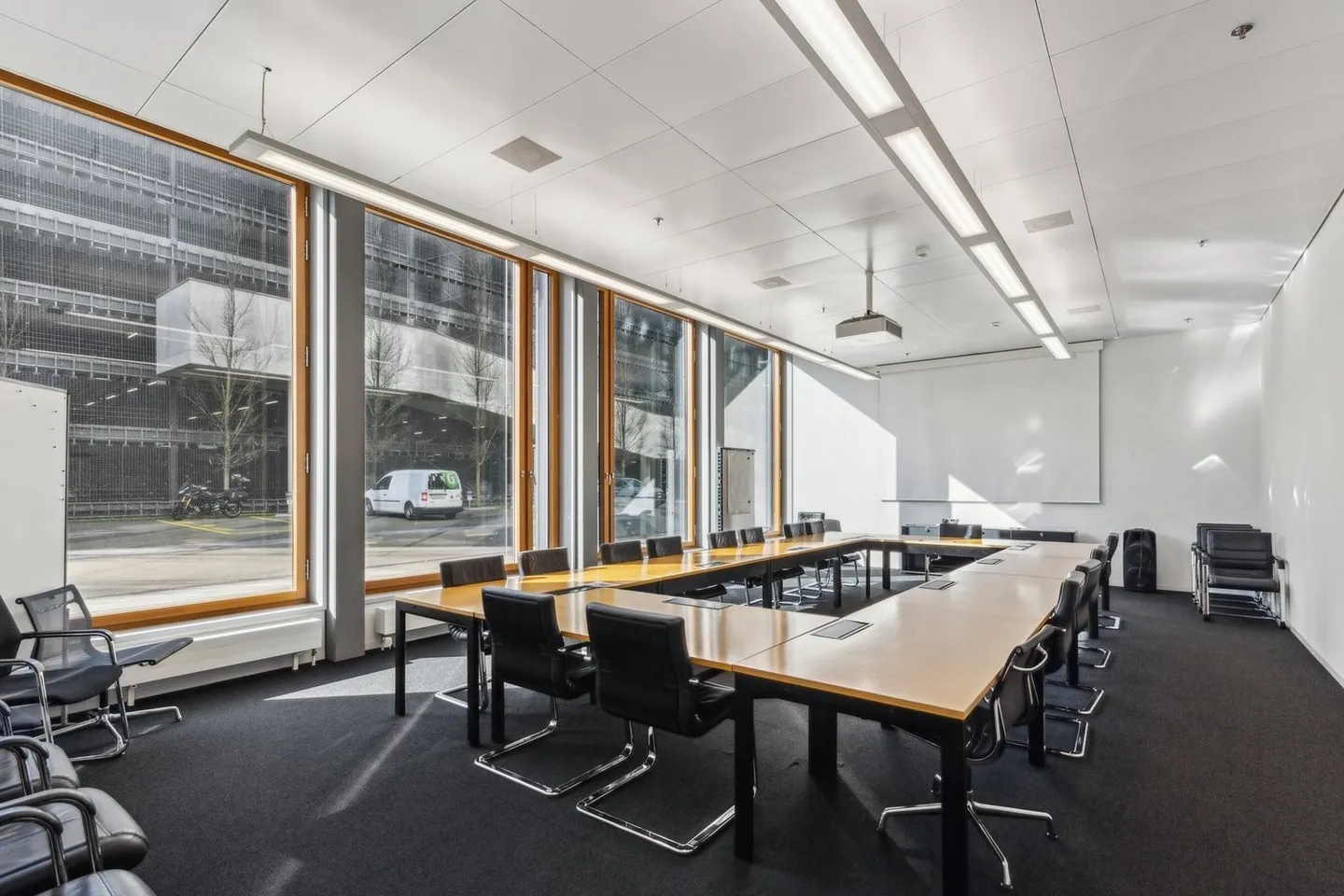 Travailler avec vision : Espaces de bureau de 500 m² à 4 000 m² - Photo 8 sur 17