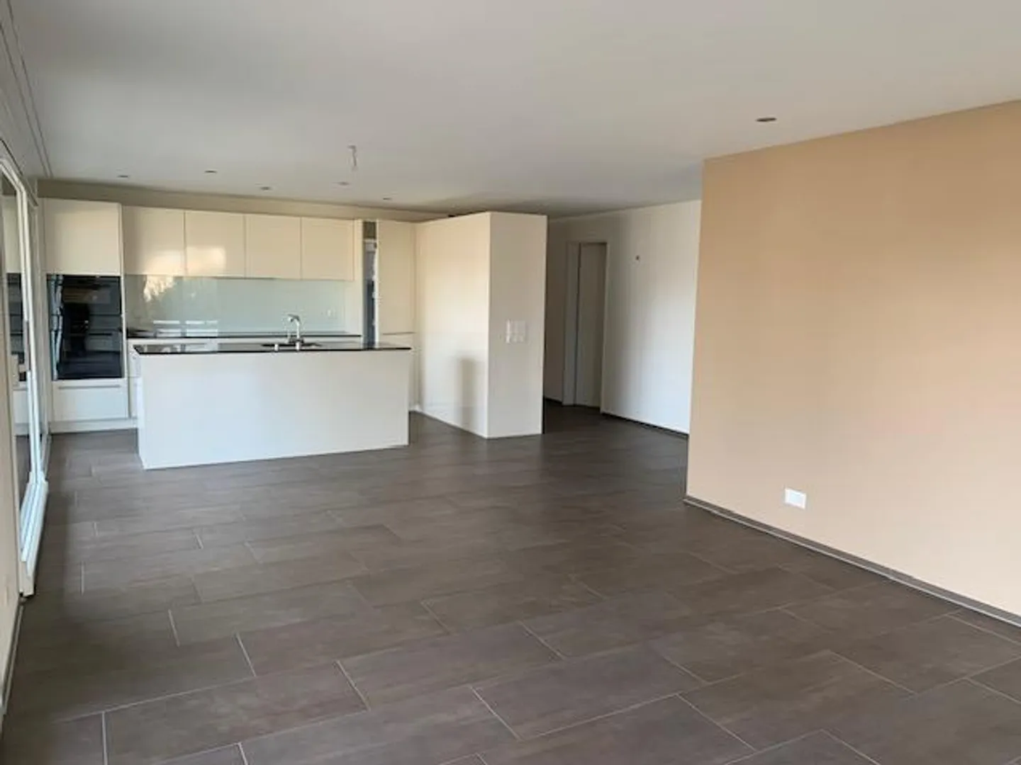 Appartement de jardin 4,5 pièces avec grande terrasse et espace extérieur - Photo 1 sur 13