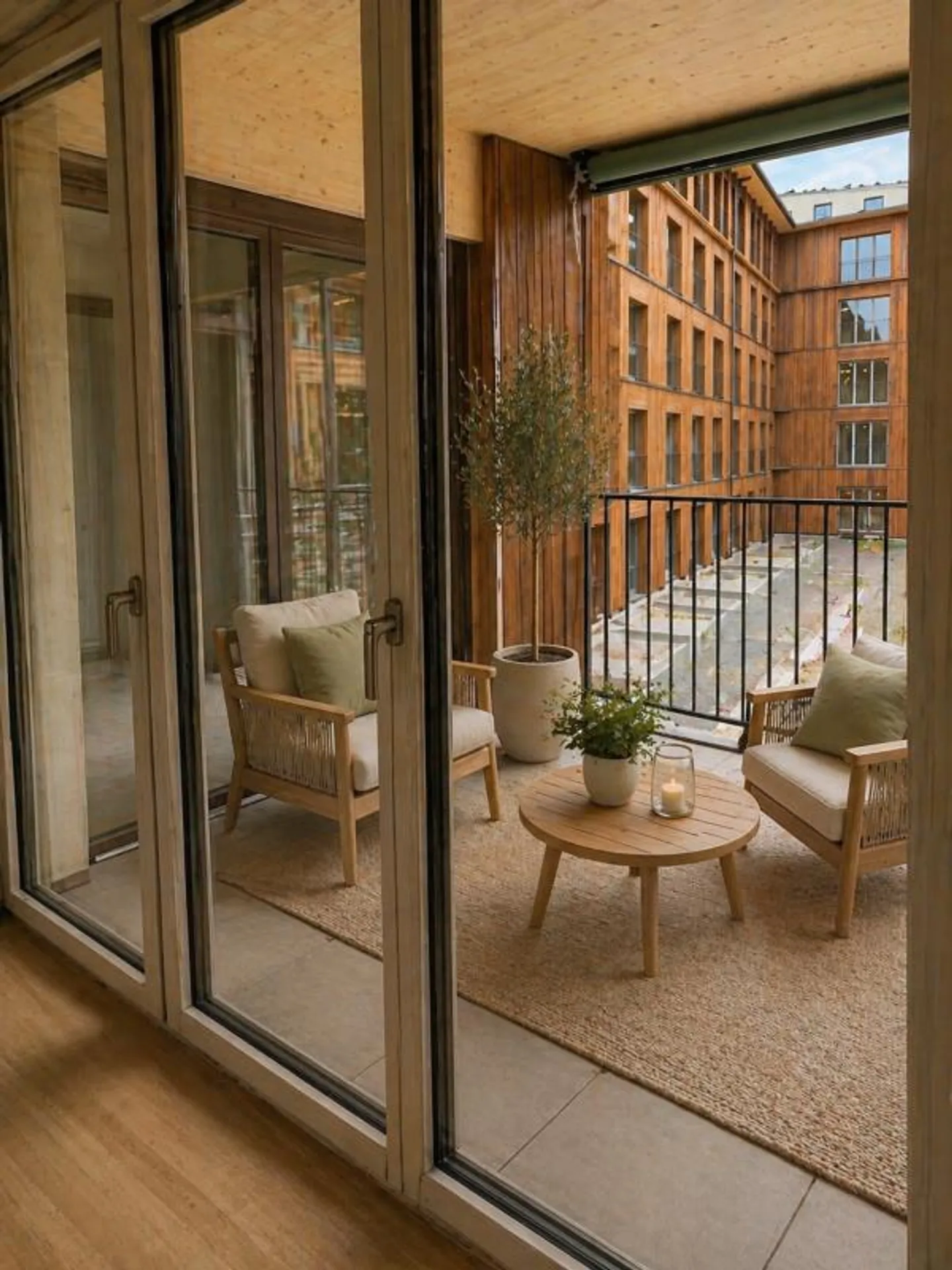Beautiful 5.5-room apartment with a view of greenery - Photo 2 of 6