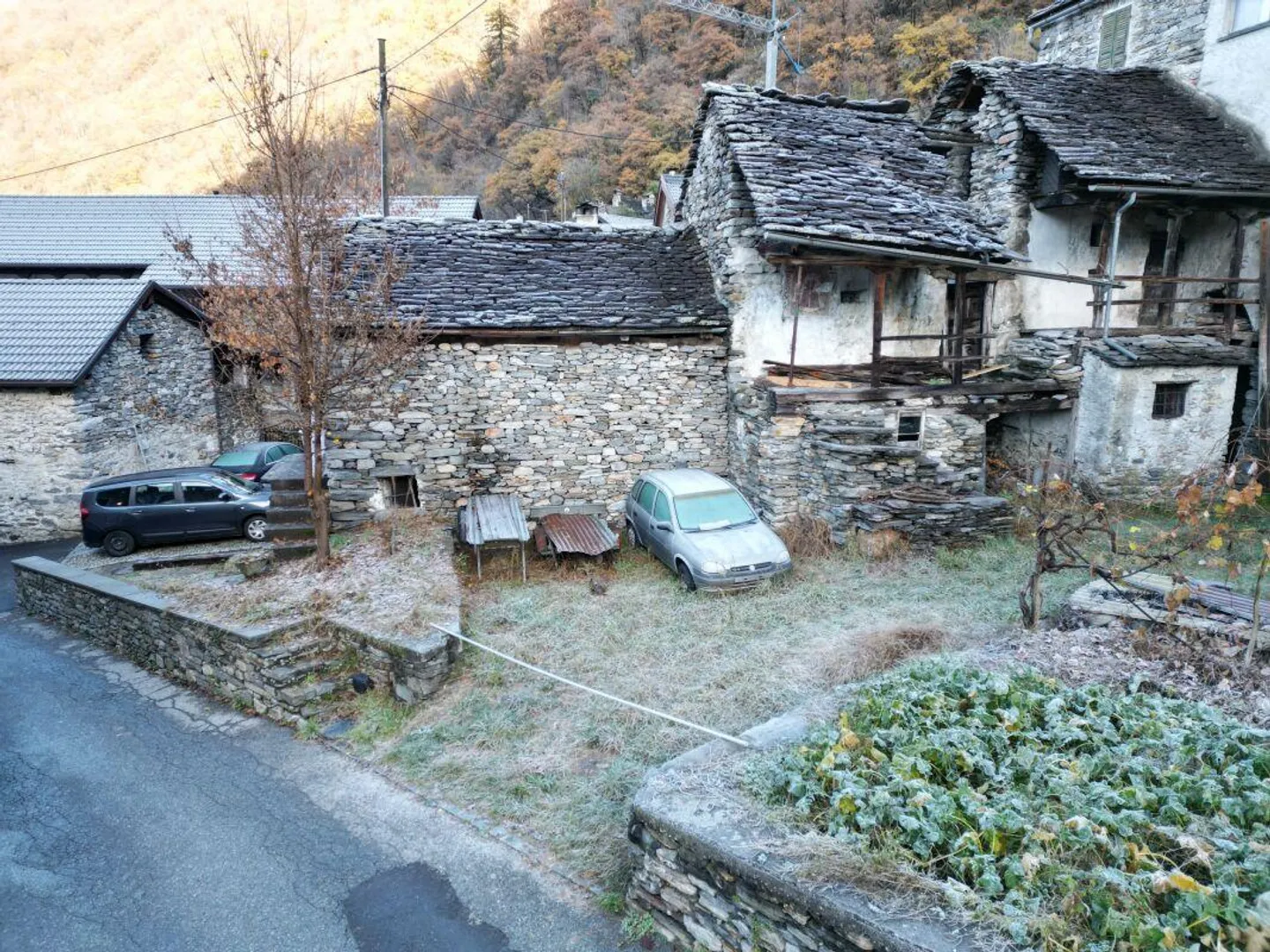 Rustici Ticinesi mit Grundstück - Foto 3 von 10