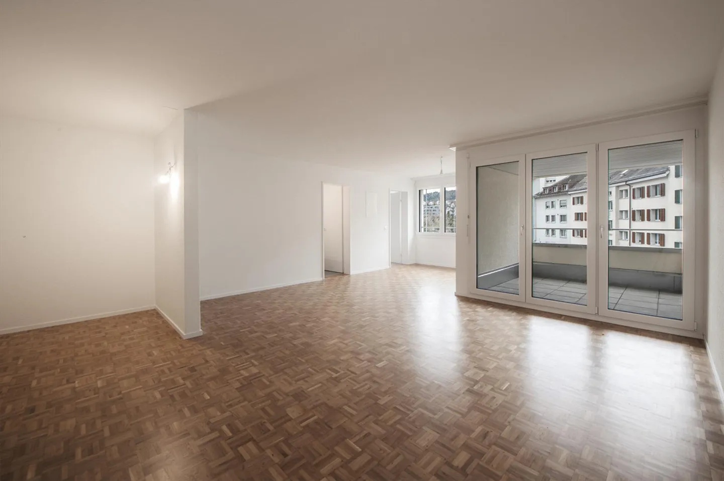 Moderne Wohnung mit Loggia an Top-Lage! - Foto 2 von 8